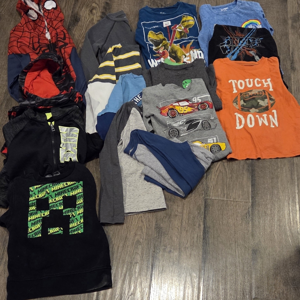 Boys 6/7 Kids Graphic T-Shirts and Hoodies 15 ITEMS - Bundle